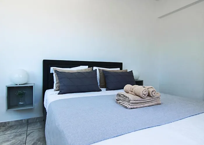 Phaedrus Living: Seaside Luxury Flat Lighthouse 74 Пафос