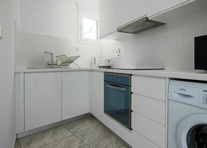 Phaedrus Living: Seaside Luxury Flat Lighthouse 74 Apartament *